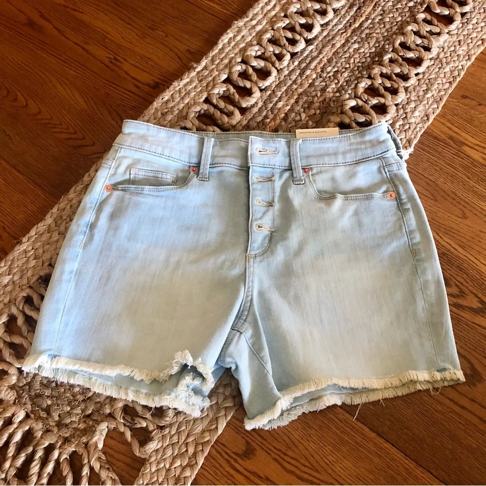Light Wash High-Rise MIDI Jean Shorts 6/28 Button Fly by Universal Thread NEW